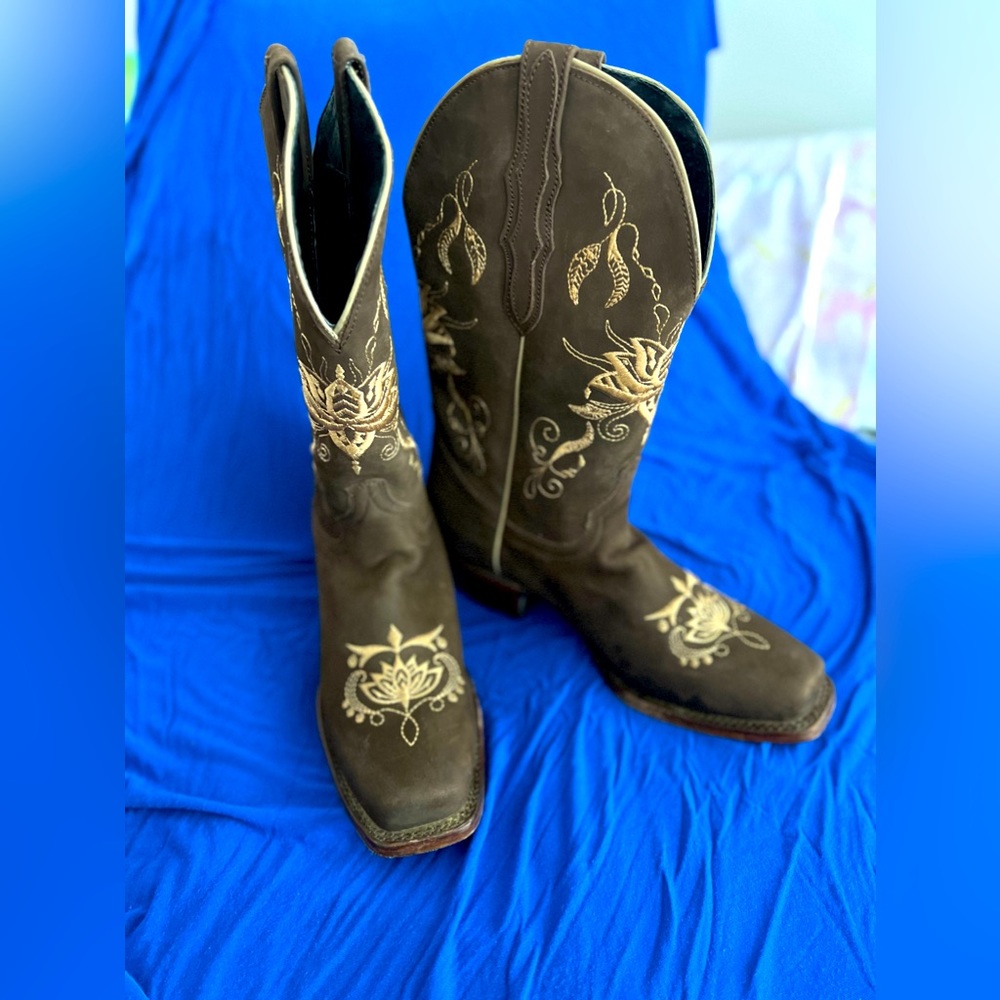 El General Brown Boots with Gold Floral Design